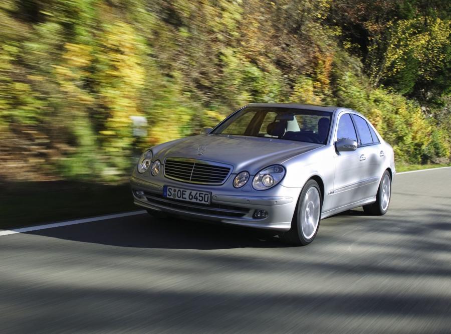  Mercedes-Benz E-Class 2002 года  (фото 69 из 448)
